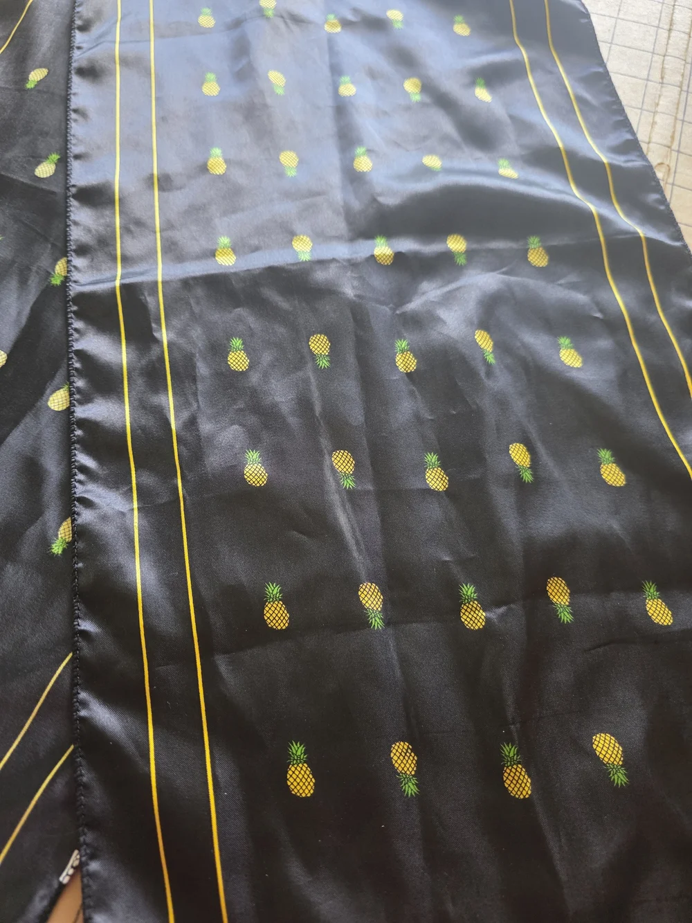 VTG DAR Daughters of the American Revolution Pineapple Scarf Wrap Black Gold
